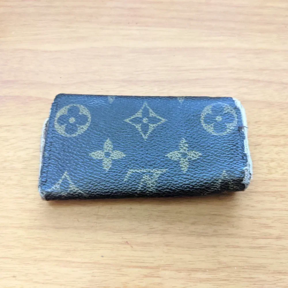 Louis Vuitton Monogram Key Holder/Wallet #798💥PRICE DROP💥